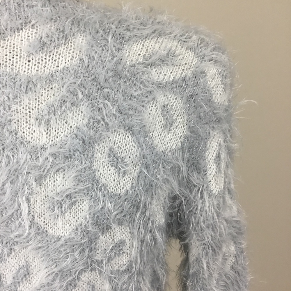 APT.9 Animal Print Metallic Grey Fuzzy Sweater M - Picture 9 of 15
